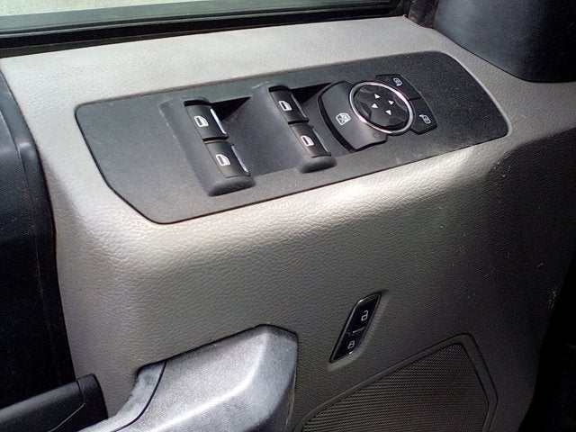 2017 Ford Super Duty F-350 DRW XL