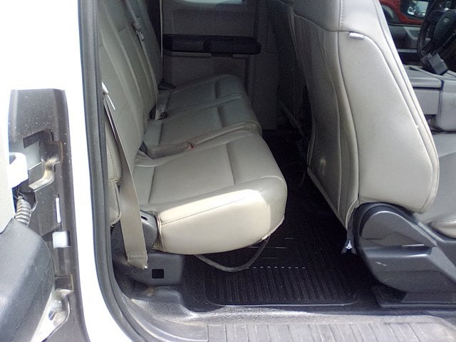 2017 Ford Super Duty F-350 DRW XL