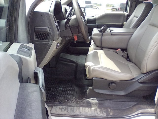 2017 Ford Super Duty F-350 DRW XL