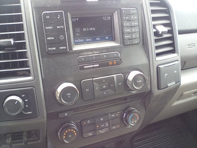 2017 Ford Super Duty F-350 DRW XL