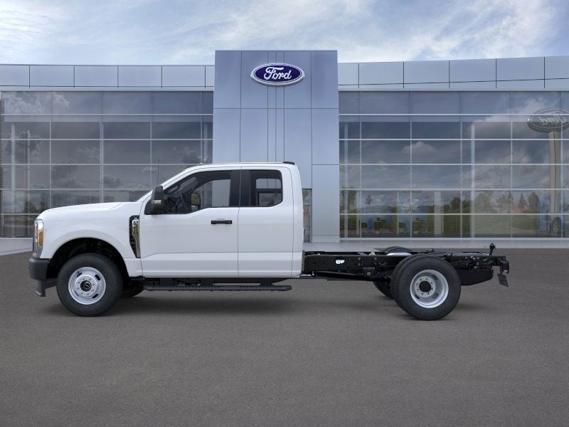 2026 Ford Super Duty F-350 DRW F-350® XL