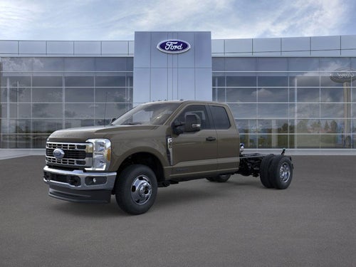 2026 Ford Super Duty F-350 DRW F-350® XLT