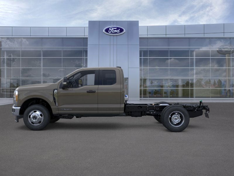 2026 Ford Super Duty F-350 DRW F-350® XLT