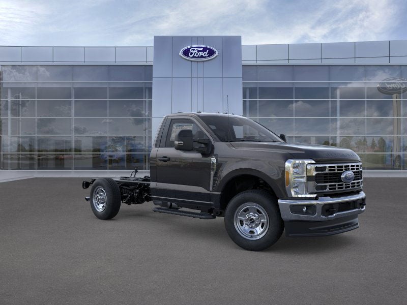 2025 Ford Super Duty F-350 SRW F-350® XL