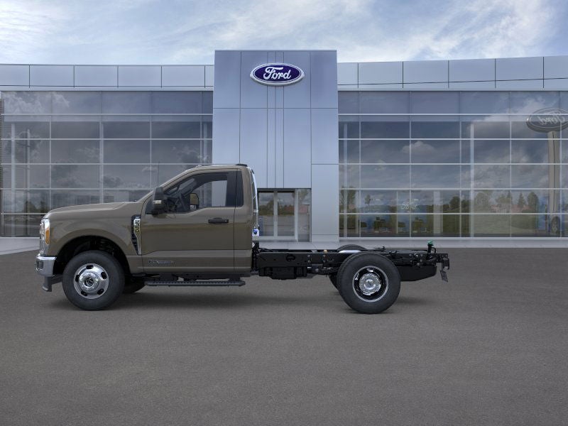2026 Ford Super Duty F-350 DRW F-350® XLT