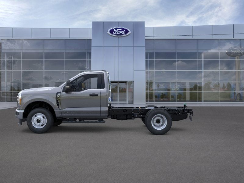 2025 Ford Super Duty F-350 DRW F-350® XL
