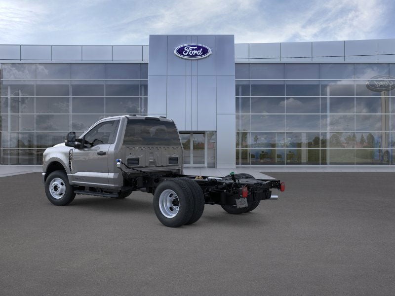 2025 Ford Super Duty F-350 DRW F-350® XL