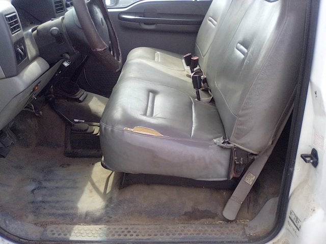 1999 Ford Super Duty F-350 DRW 84 C/A 6-SPD