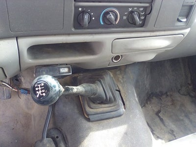 1999 Ford Super Duty F-350 DRW 84 C/A 6-SPD