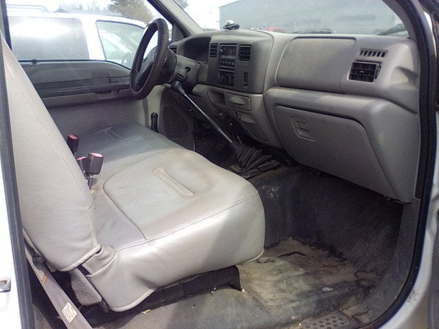 1999 Ford Super Duty F-350 DRW 84 C/A 6-SPD