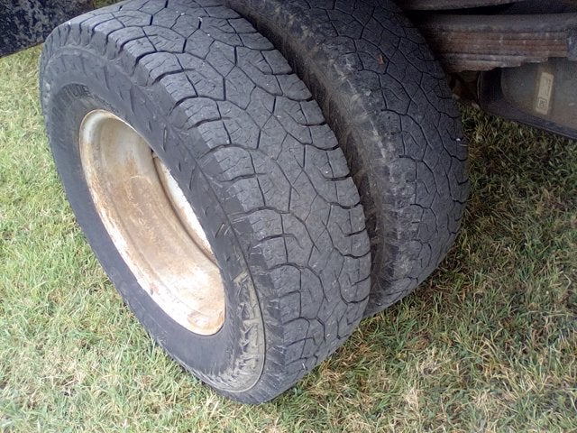 2006 Ford Super Duty F-350 DRW XL