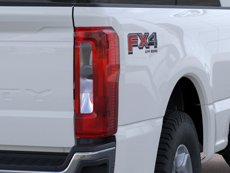 2026 Ford Super Duty F-350 SRW F-350® XLT