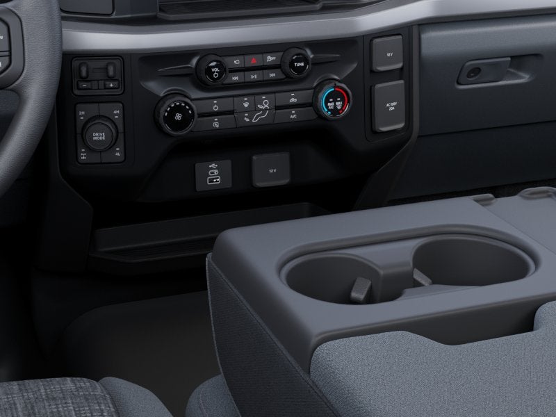 2027 Ford Super Duty F-350 SRW F-350® XLT