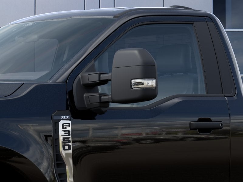 2027 Ford Super Duty F-350 SRW F-350® XLT