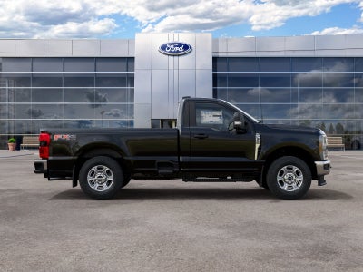 2027 Ford Super Duty F-350 SRW F-350® XLT