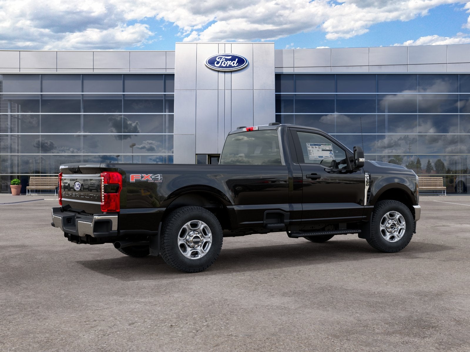 2027 Ford Super Duty F-350 SRW F-350® XLT