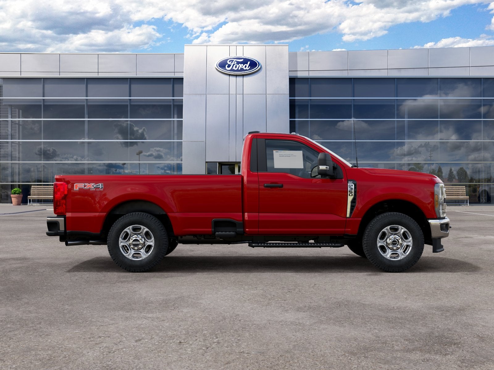 2027 Ford Super Duty F-350 SRW F-350® XLT