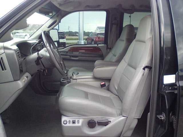 2004 Ford Super Duty F-350 SRW Lariat Super Duty