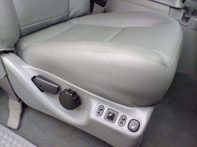 2004 Ford Super Duty F-350 SRW Lariat Super Duty