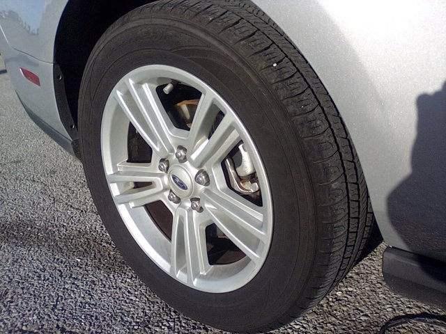 2010 Ford Mustang V6