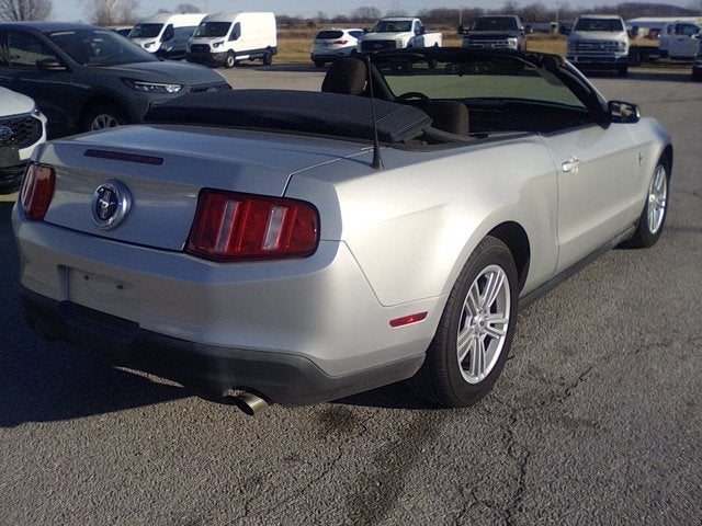 2010 Ford Mustang V6