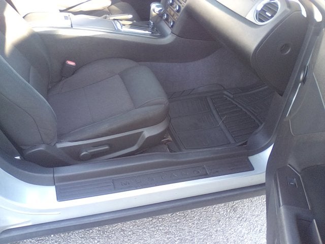 2010 Ford Mustang V6