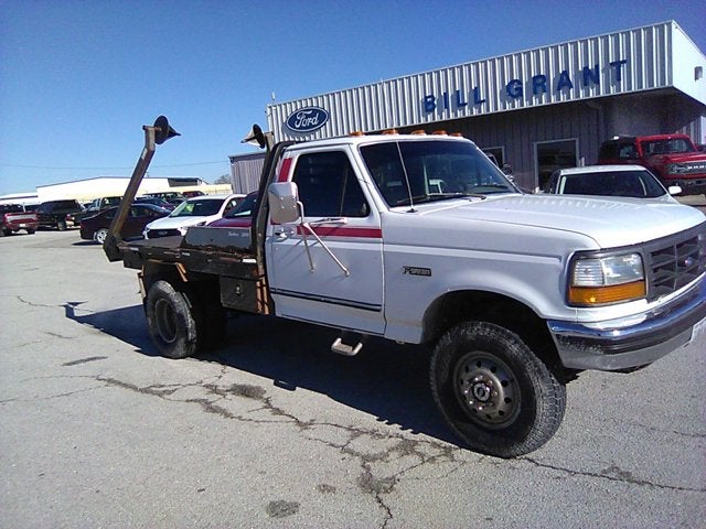 1995 Ford F-350 Chassis Cab Reg Cab 137" WB, 60.0" CA DRW 4WD