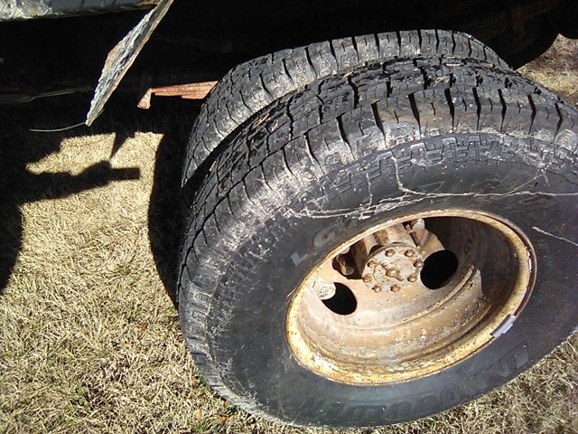 1995 Ford F-350 Chassis Cab Reg Cab 137" WB, 60.0" CA DRW 4WD