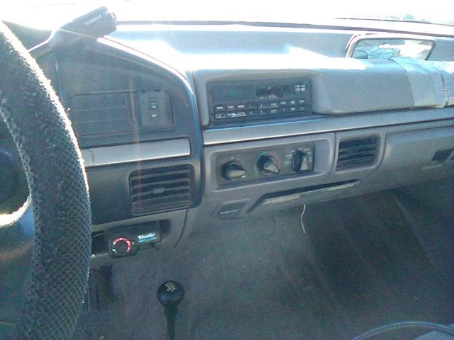 1995 Ford F-350 Chassis Cab Reg Cab 137" WB, 60.0" CA DRW 4WD