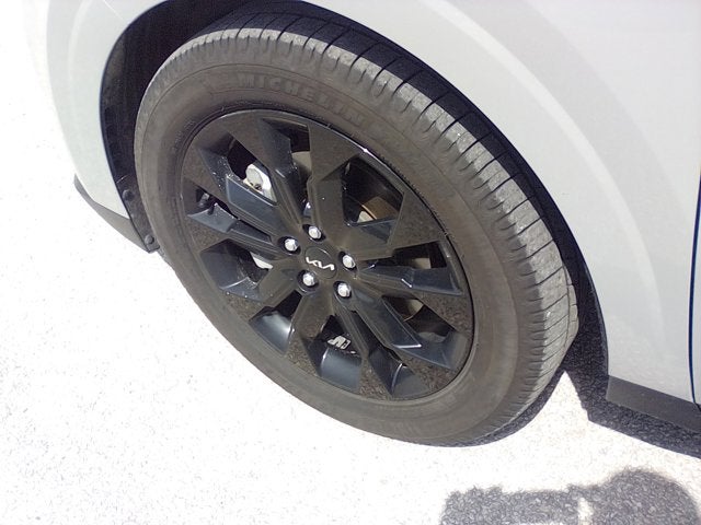 2024 Kia Carnival SX