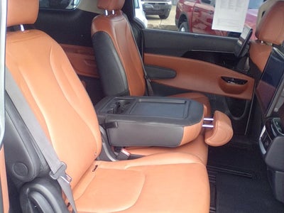 2024 Kia Carnival SX